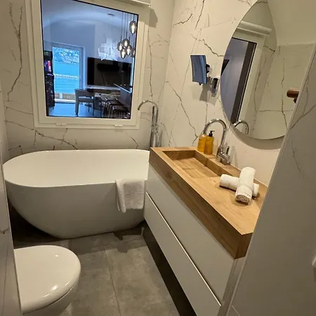 Le Loft Mentonnais Апартаменты *