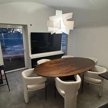 Le Loft Mentonnais Апартаменты *