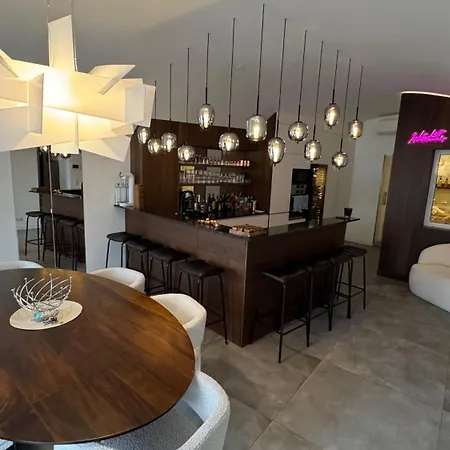 Le Loft Mentonnais Апартаменты